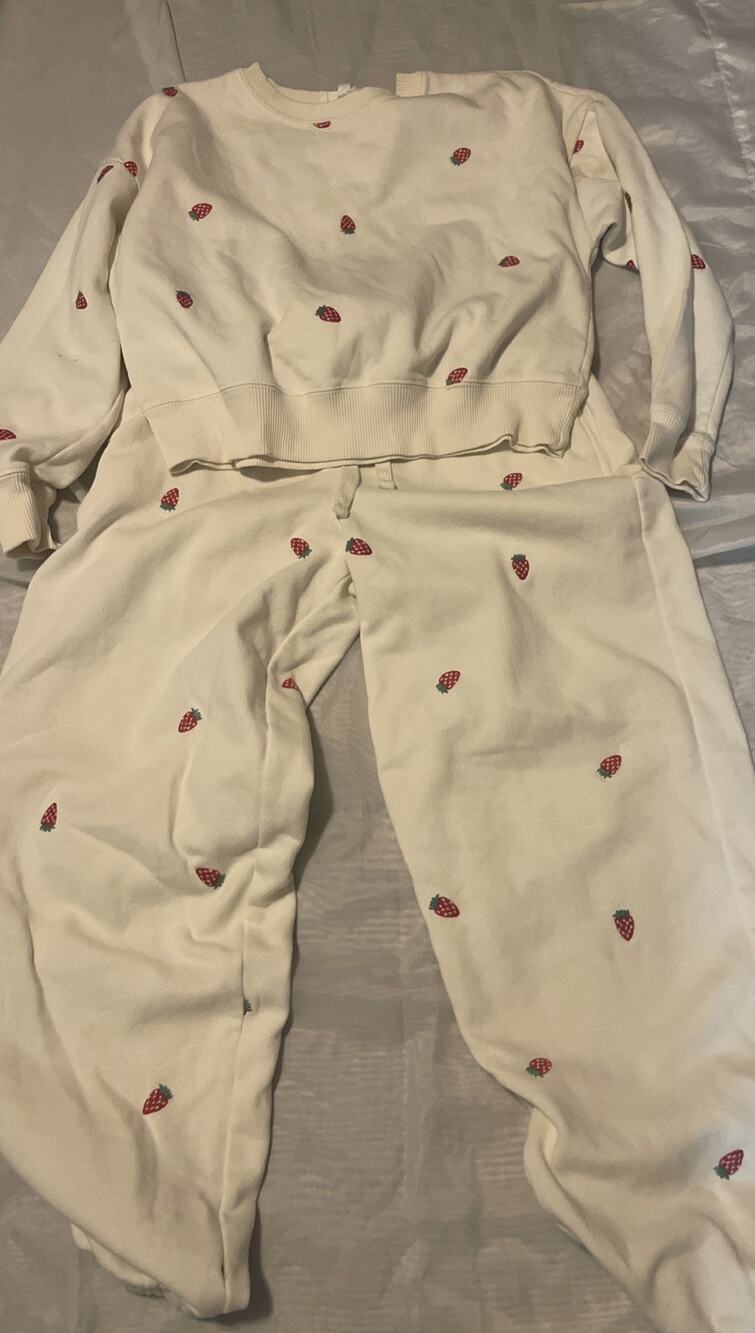 Olive Oak Women’s Jogger Set Lounge Crop Top Small Strawberry Soft Dorm Life